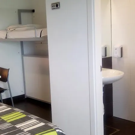 Albergue/auberge Ulia Youth * סן סבסטיאן