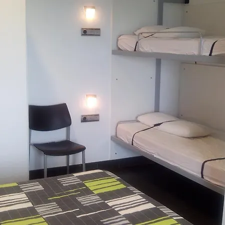 Хостел Albergue/auberge Ulia Youth